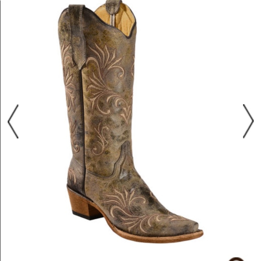 Country outfitters - cowgirl boots